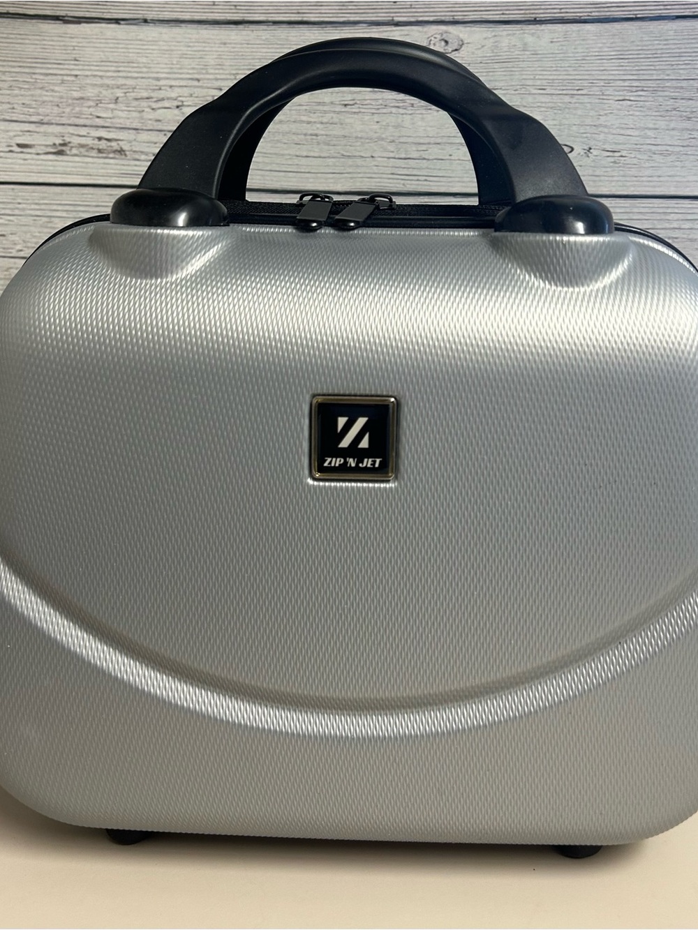 ZIP ‘N JET Hard Case - Black & Grey Zipper Storage